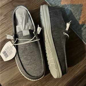 Women's size 11 Heydudes NWT